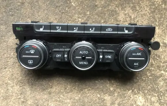 Volkswagen T-Roc Climate control unit 0009820617