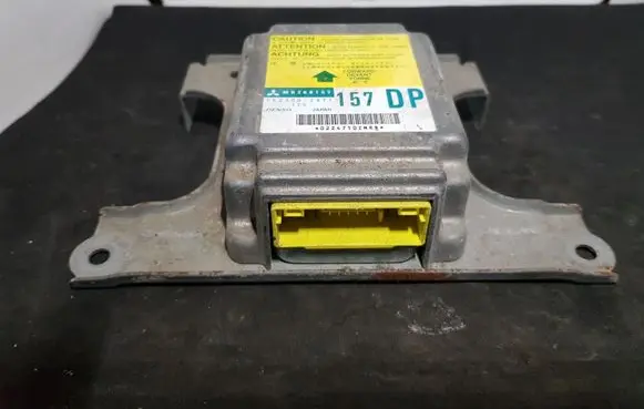 Mitsubishi Pajero Sport I Airbag control unit/module MR268157