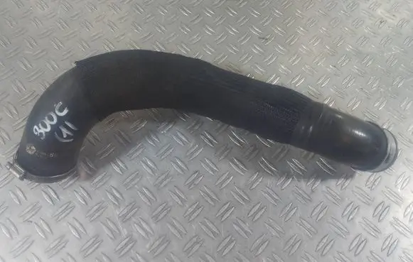 Intercooler hose/pipe