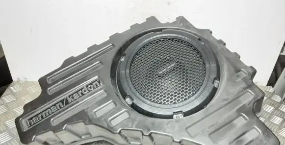 Jeep Grand Cherokee Subwoofer speaker