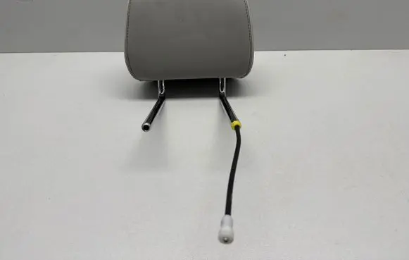 Jeep Grand Cherokee WL Rear seat headrest 