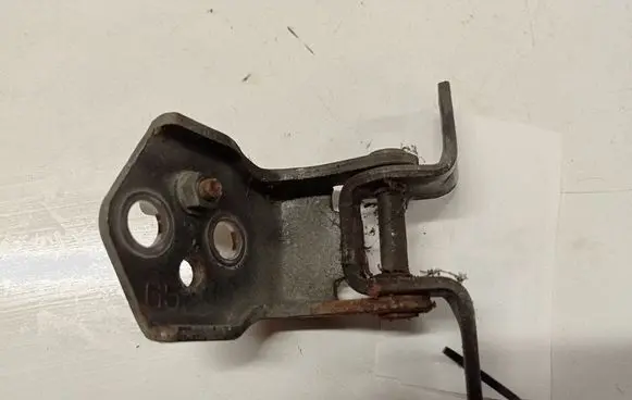 Mazda 6 Front door upper hinge