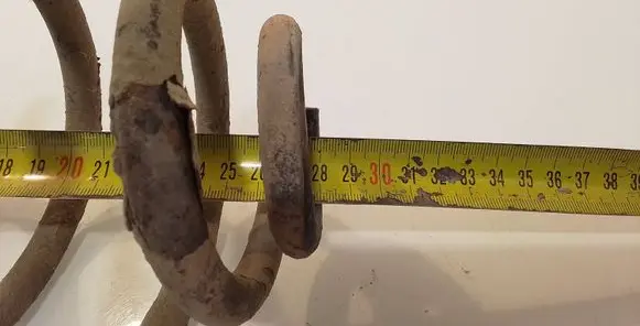 Volkswagen PASSAT B5 Rear coil spring