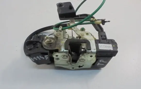 Fiat Stilo Rear door lock 51736482