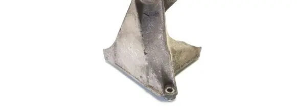 Volkswagen PASSAT B5 Engine mounting bracket 8D0199308L