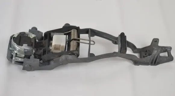 Volkswagen Golf V Rear door exterior handle/bracket 1K0837885A