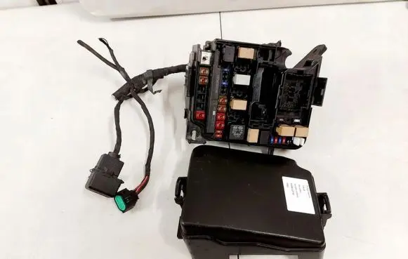 KIA Ceed Fuse box set 91950-A2710