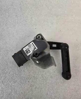 Volvo XC90 Air suspension front height level sensor 32246992