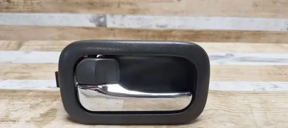Nissan X-Trail T30 Front door interior handle