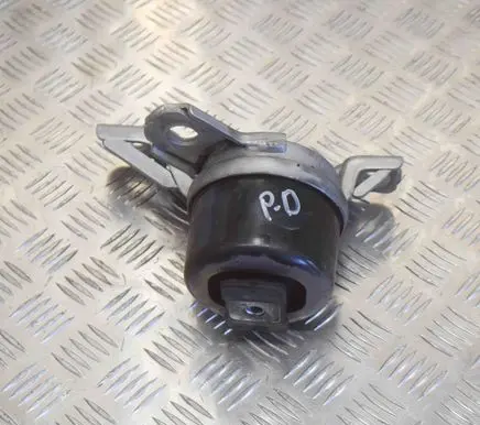 Engine mount bracket