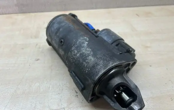 Mercedes-Benz E W211 Starter motor A0051517701