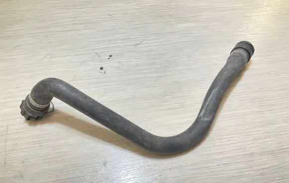 BMW 5 E60 E61 Engine coolant pipe/hose 9113883