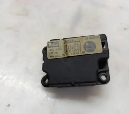 Opel Vectra C Air flap motor/actuator 09180203 006967E05 18201011403