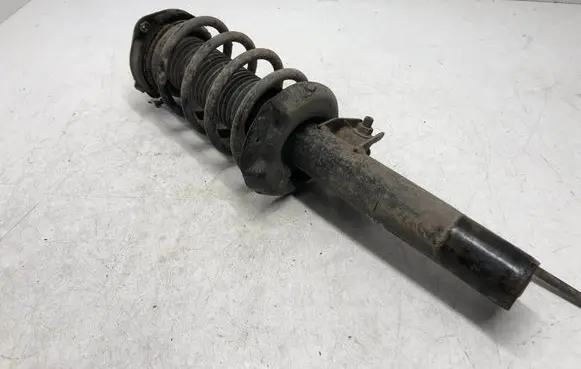 Volkswagen Touran I Front shock absorber/damper