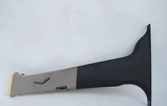 Volvo V70 (B) pillar trim (bottom) 