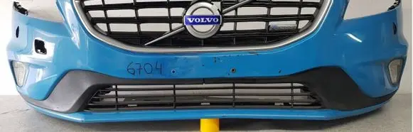 Volvo V40 Front bumper 31347085