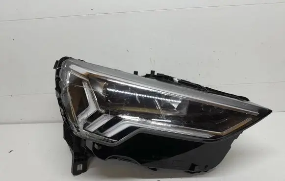 Audi Q3 F3 Headlight/headlamp 83A941774 1090025