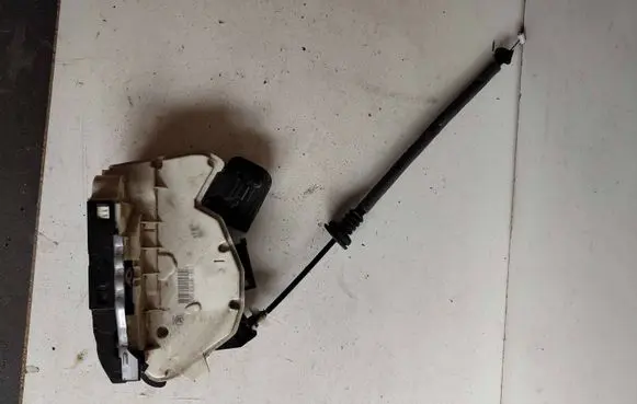 Seat Leon (5F) Rear door lock 16E5K4839016Q