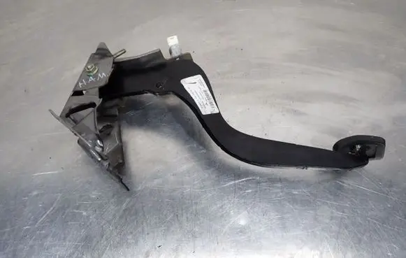 Mitsubishi Colt Brake pedal 
