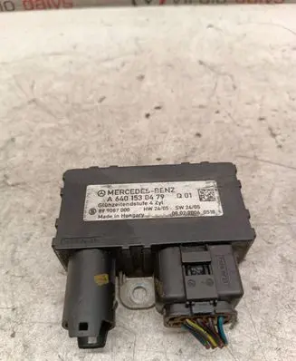 Mercedes-Benz A W169 Glow plug pre-heat relay A6401530479 899087000