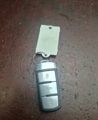 Volkswagen PASSAT B6 Ignition key/card 