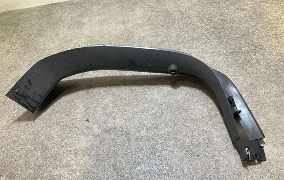 Citroen C4 III e-C4 Tailgate trim 118556A0 98333074ZD 118634A0