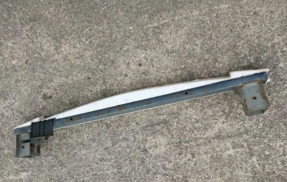 Nissan X-Trail T30 Front bumper support beam