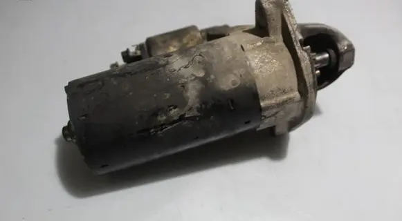 BMW 5 E60 E61 Starter motor 0001115046