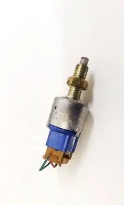 Toyota RAV 4 (XA20) Brake pedal sensor switch