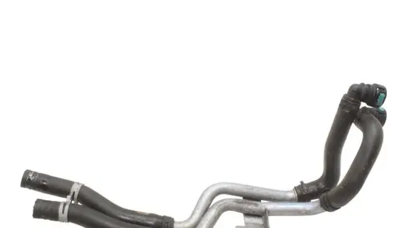 Land Rover Discovery 3 - LR3 Engine coolant pipe/hose PCH501052