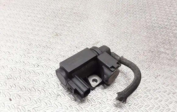 Toyota Avensis T250 Turbo solenoid valve 258190R010 70051307