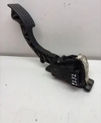 Ford Focus Accelerator throttle pedal 4M519F836AH 6PV00864101