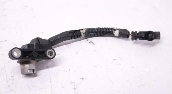 Volvo V50 Crankshaft position sensor 30637803