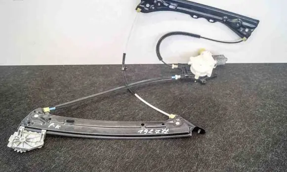 BMW 4 F32 F33 Front door electric window regulator 