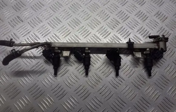 Seat Leon (1M) Fuel main line pipe