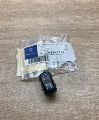 Mercedes-Benz Vito Viano W638 Electric window control switch A0045458207