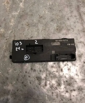 Tailgate/trunk control unit/module