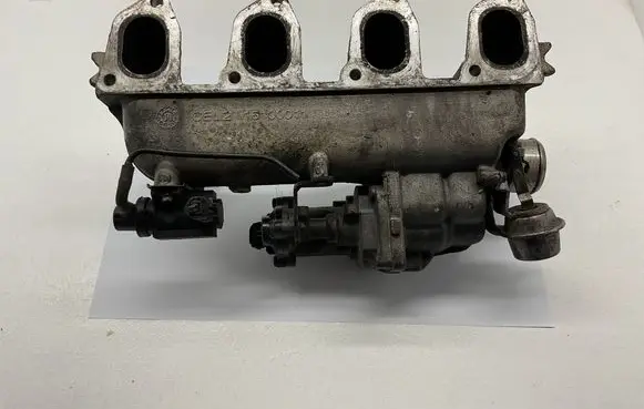 Ford Mondeo MK IV Intake manifold 16100011