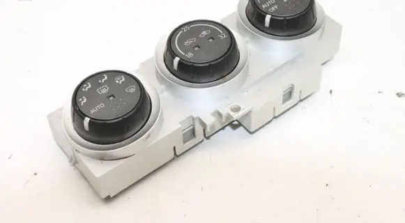 Nissan 350Z Interior fan control switch 96935CD400