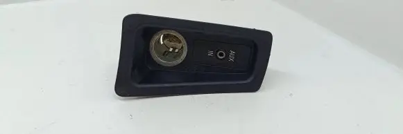 BMW 1 E81 E87 AUX in-socket connector 9110412