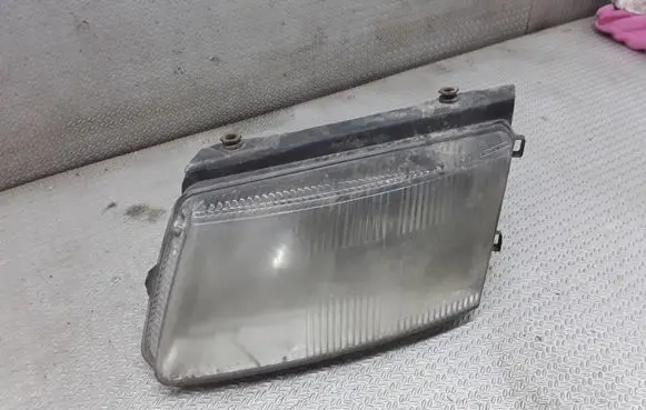 Volkswagen PASSAT B5 Headlight/headlamp 14742500