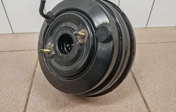 Subaru Legacy Brake booster G215T 5XKG215TQG