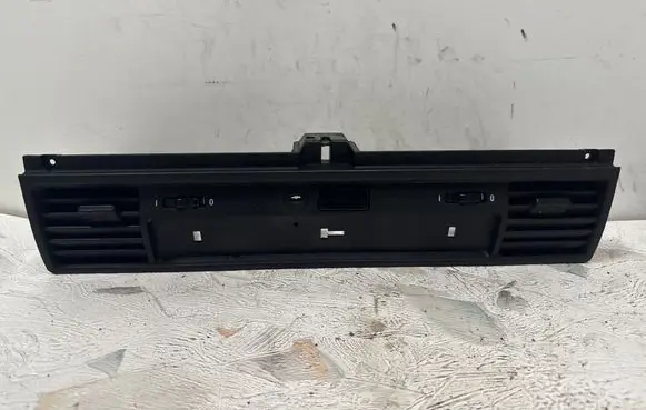 BMW 3 E36 Dash center air vent grill 8162022