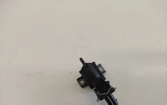 Vacuum valve