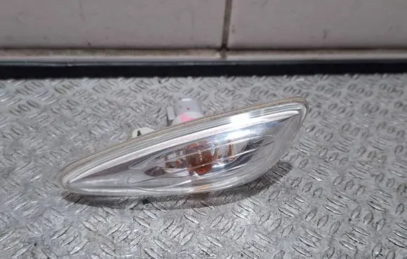 KIA Ceed Front fender indicator light 92303A20