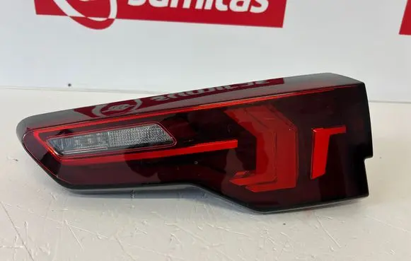 BMW X2 U10 Tailgate rear/tail lights H8944882213 F03902500 F03902500I