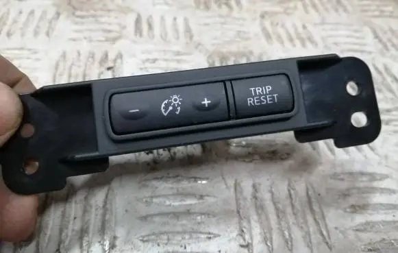 Nissan Micra K14 Light switch