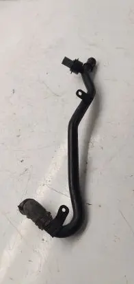 Volkswagen PASSAT B6 Engine coolant pipe/hose 5n0121070L