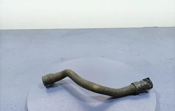 Peugeot 208 Engine coolant pipe/hose 9824483380