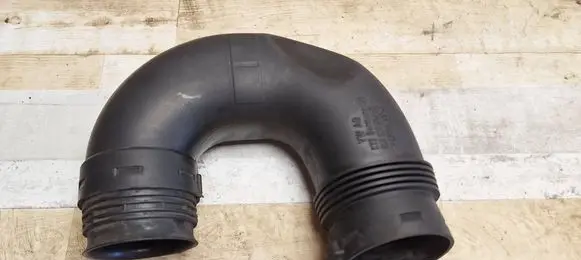 Volkswagen Jetta V Air intake hose/pipe 1K0129618AT